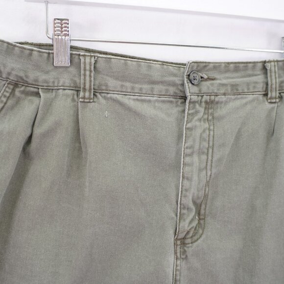 DAMAGED Covington Green Chino Pleated Shorts High Rise 34 / 8.5 Cotton - Picture 2 of 6